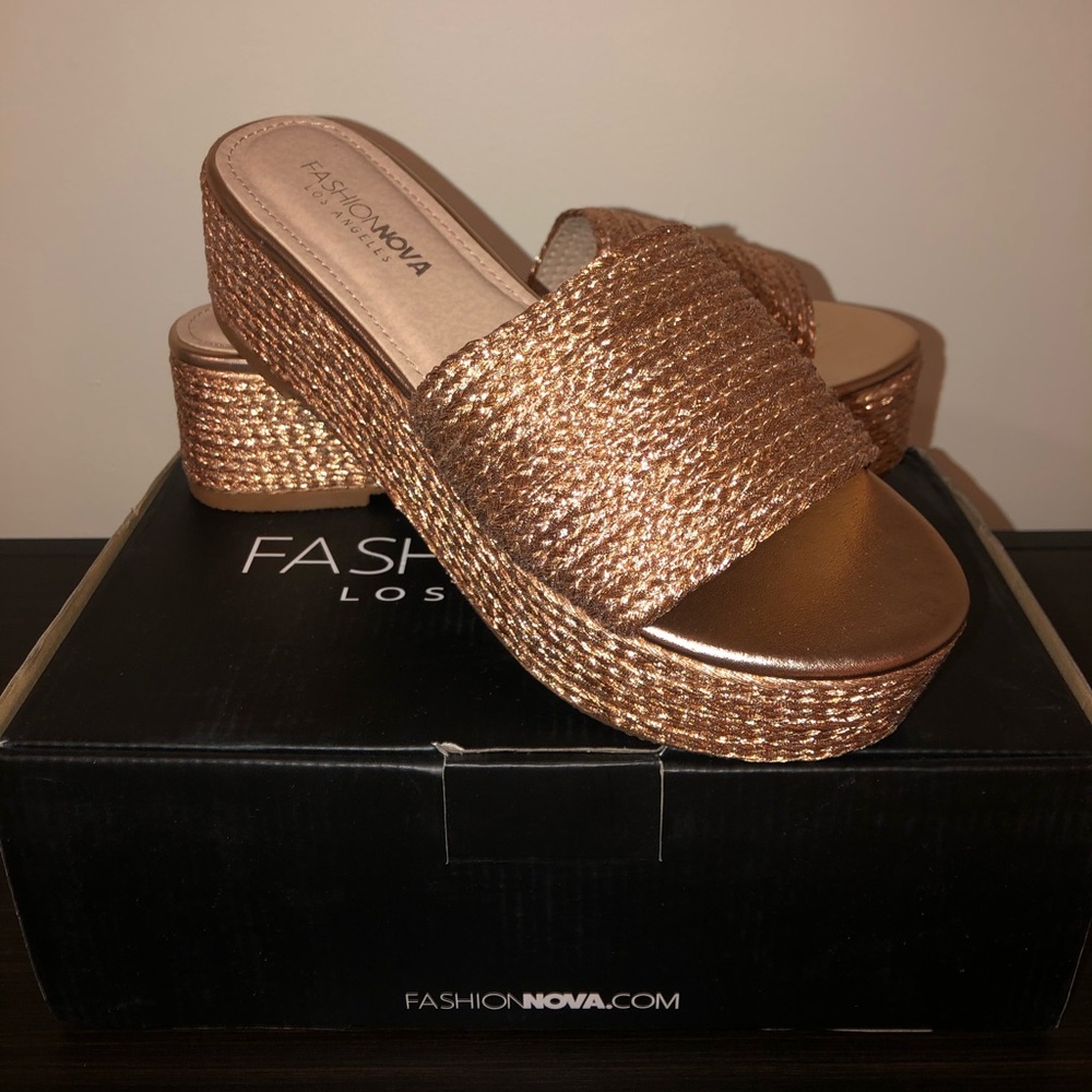 Bronze flat form espadrilles